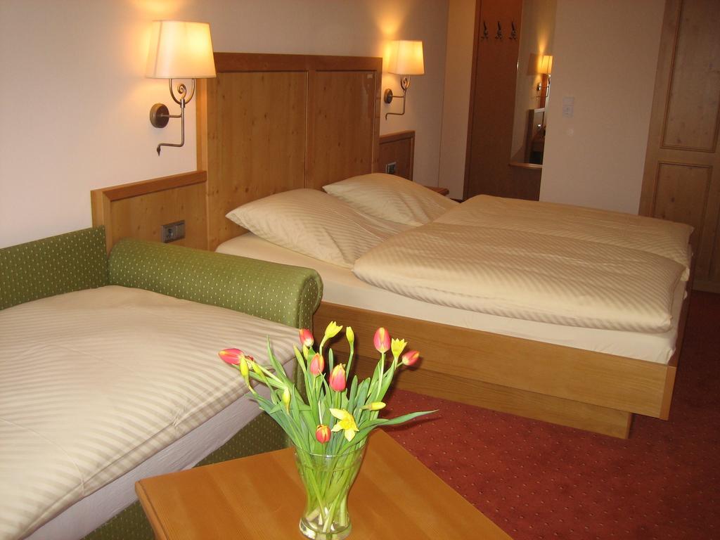 Hotel Lindenhof Мешеде Екстериор снимка