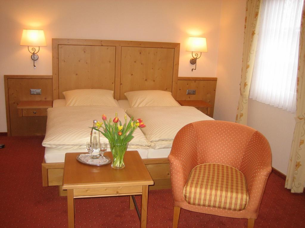 Hotel Lindenhof Мешеде Стая снимка