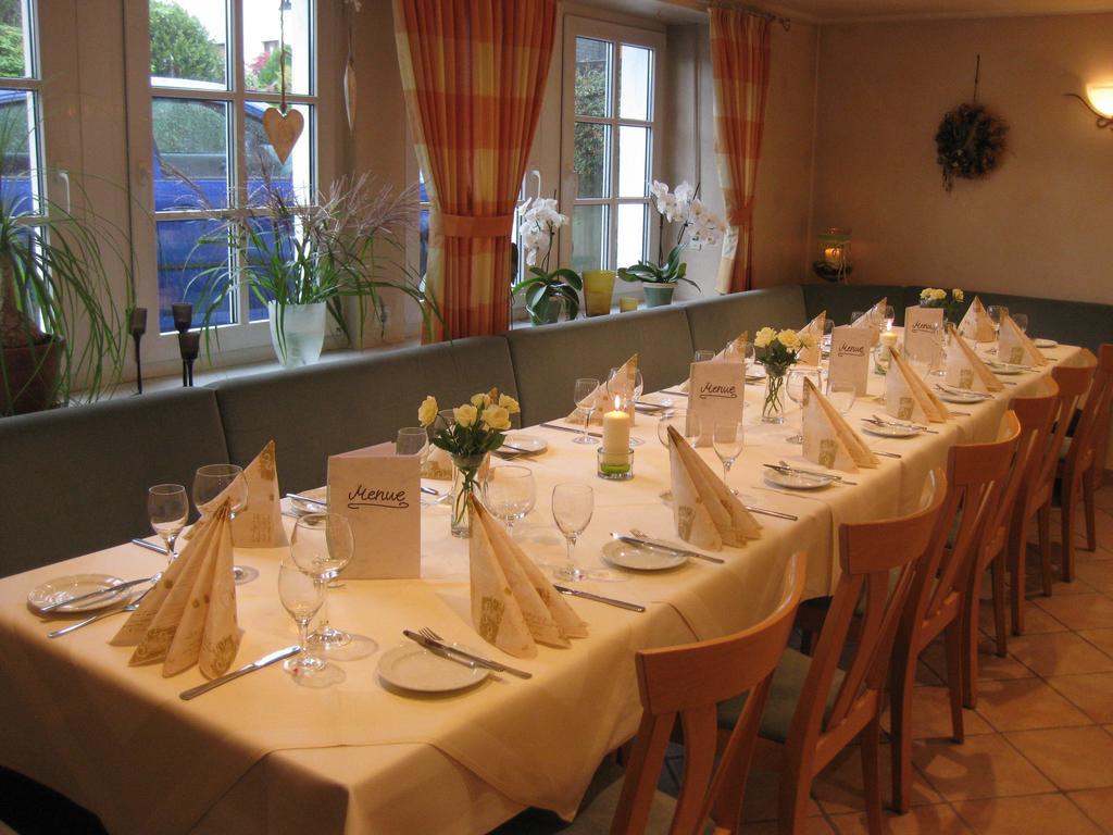 Hotel Lindenhof Мешеде Екстериор снимка