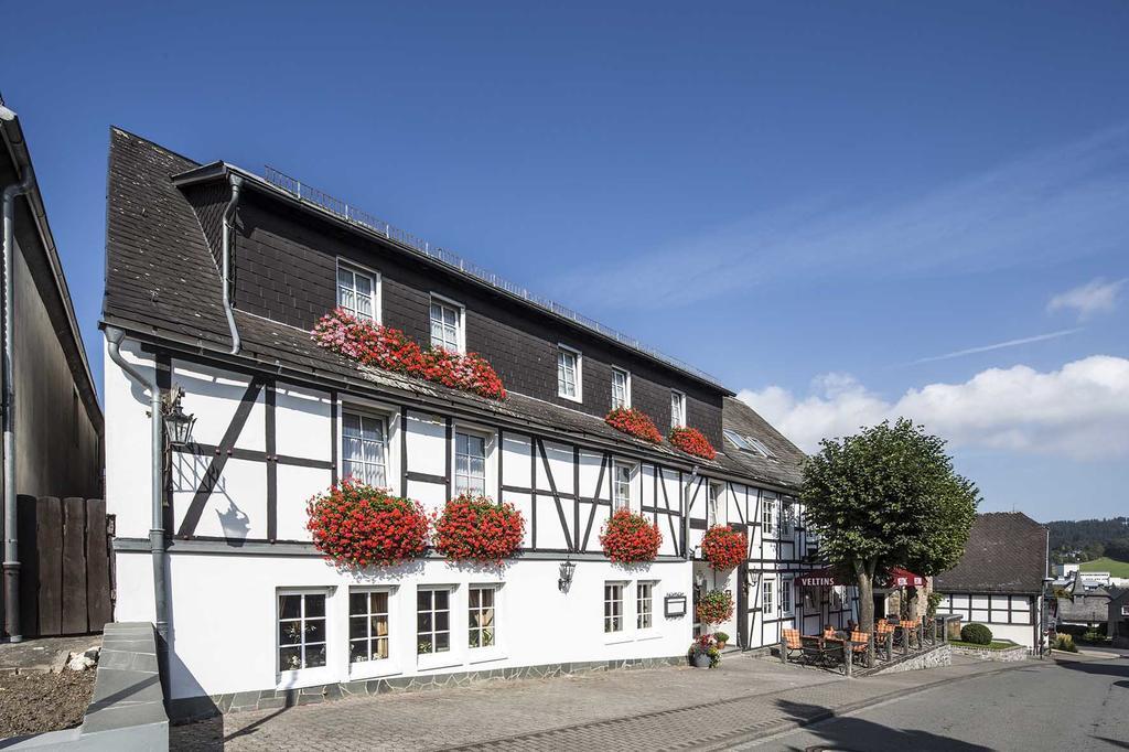 Hotel Lindenhof Мешеде Екстериор снимка