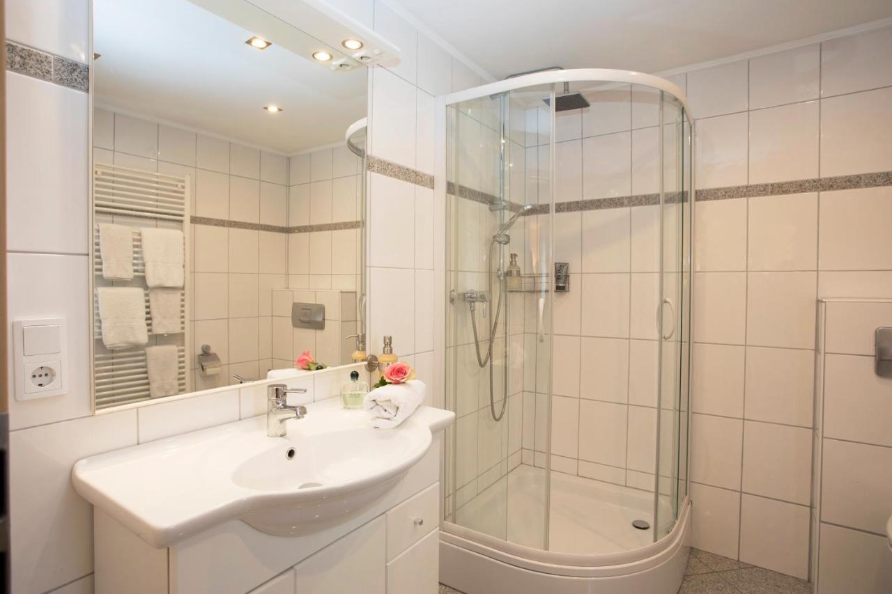 Hotel Lindenhof Мешеде Екстериор снимка