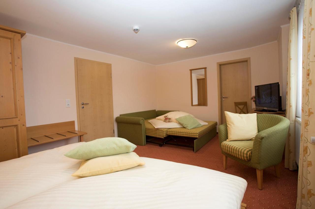 Hotel Lindenhof Мешеде Екстериор снимка