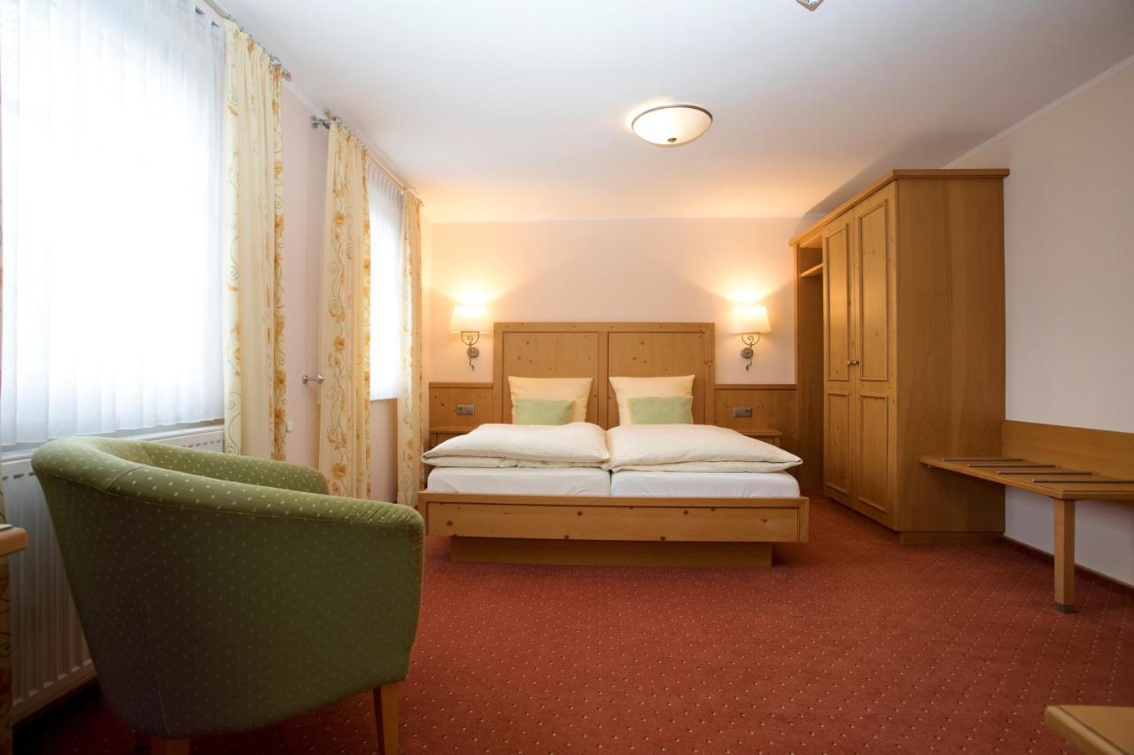 Hotel Lindenhof Мешеде Екстериор снимка