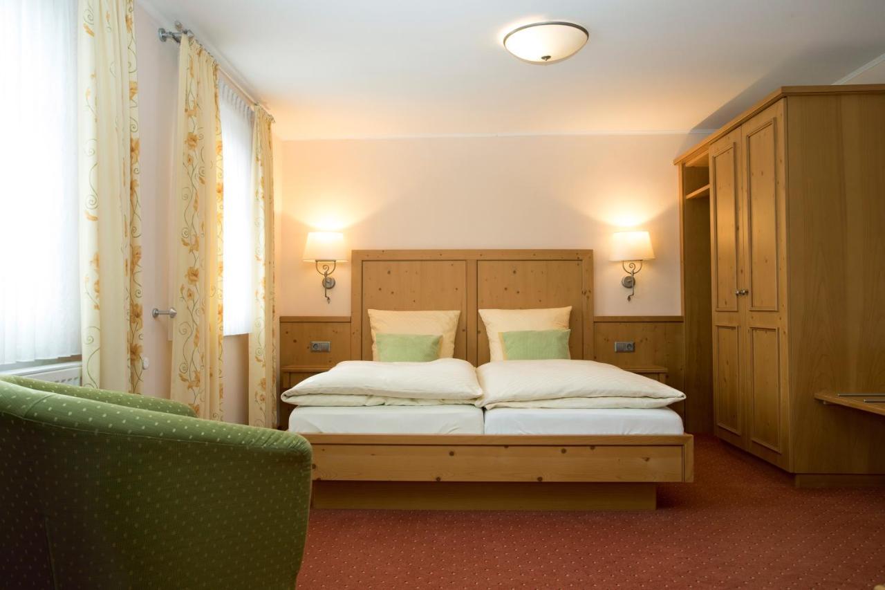 Hotel Lindenhof Мешеде Екстериор снимка